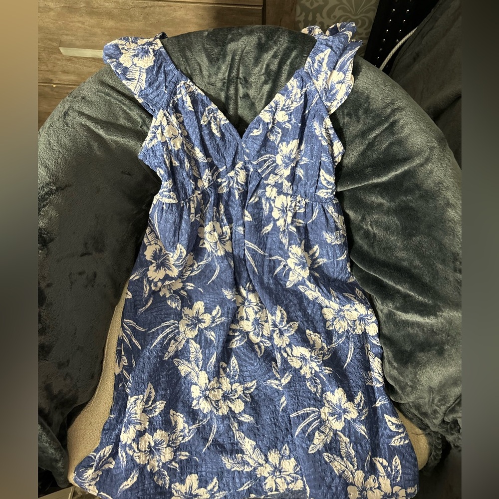 American Eagle size medium blue and white print mini dress brand new w/ tags